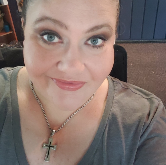 Meet your Posher, Kelli - Picture 9 of 10